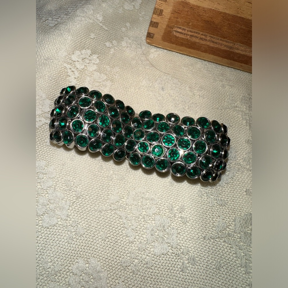 Green Bling Stretch Bracelet Silver Toned